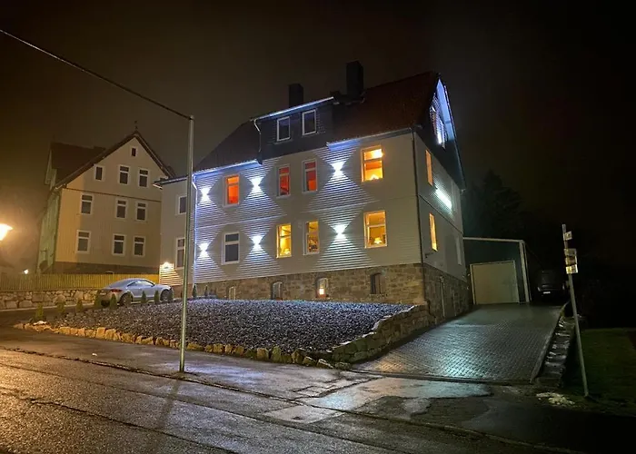 By Hell & Dunkel 公寓 *