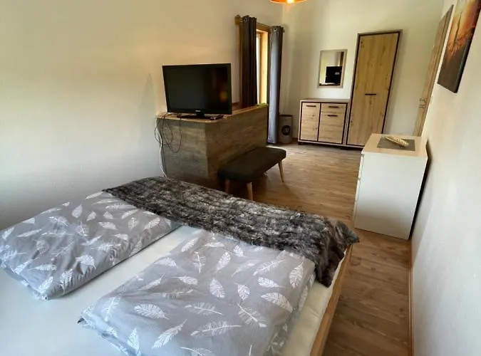 公寓 By Hell & Dunkel