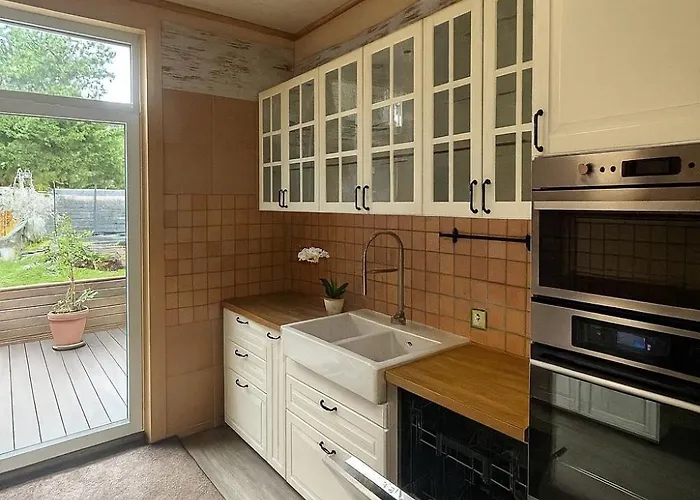 公寓 By Hell & Dunkel