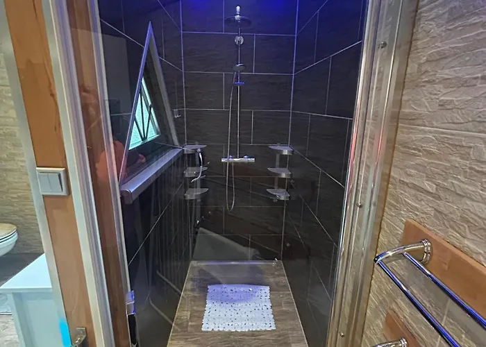 By Hell & Dunkel 公寓 *