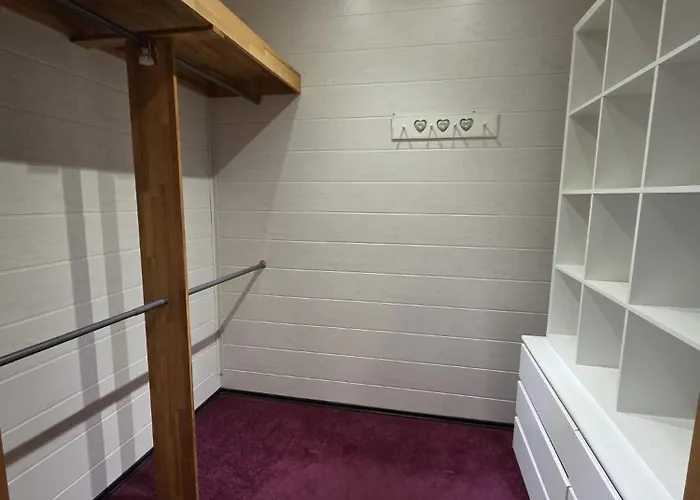 By Hell & Dunkel 公寓 *