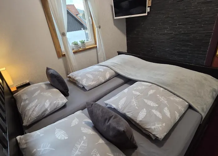 公寓 By Hell & Dunkel