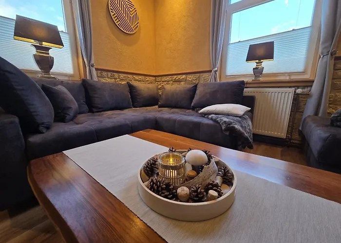 公寓 By Hell & Dunkel